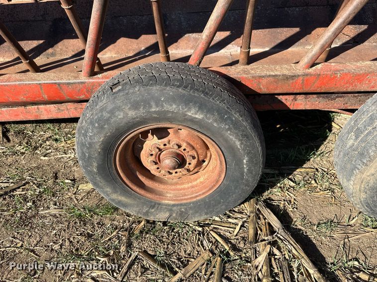 image for item DW2781 Apache Wagon  hay bale feeder