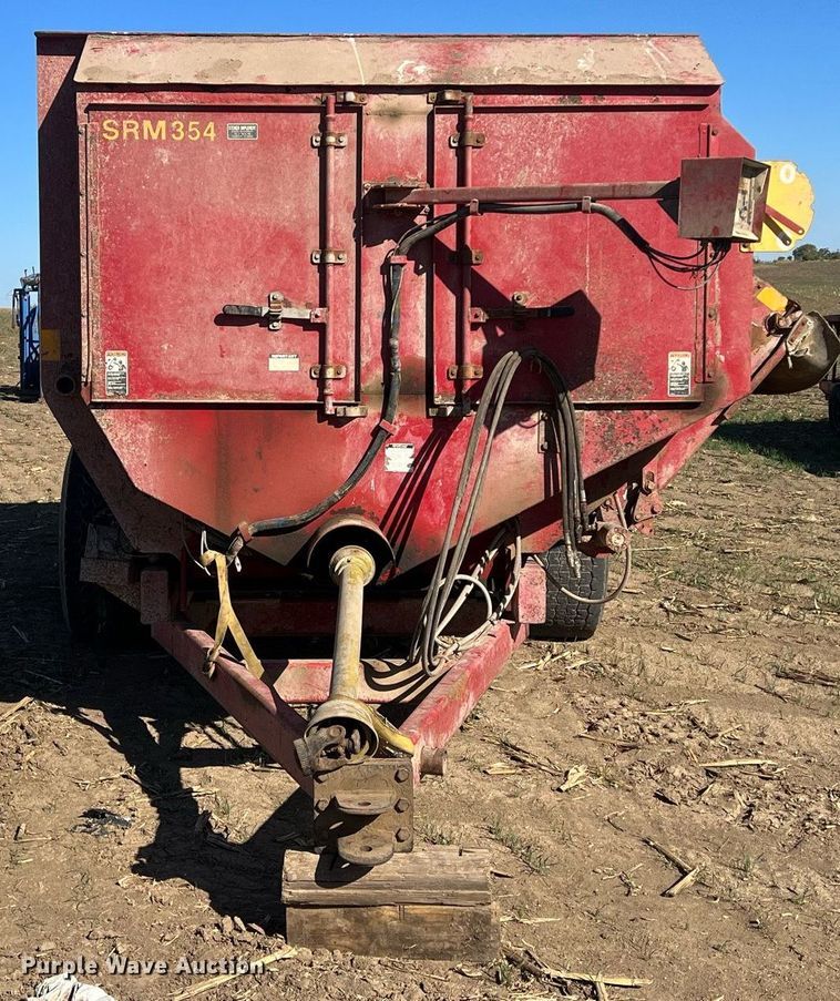 image for item DW2782 Schuler SRM354  feed mixer