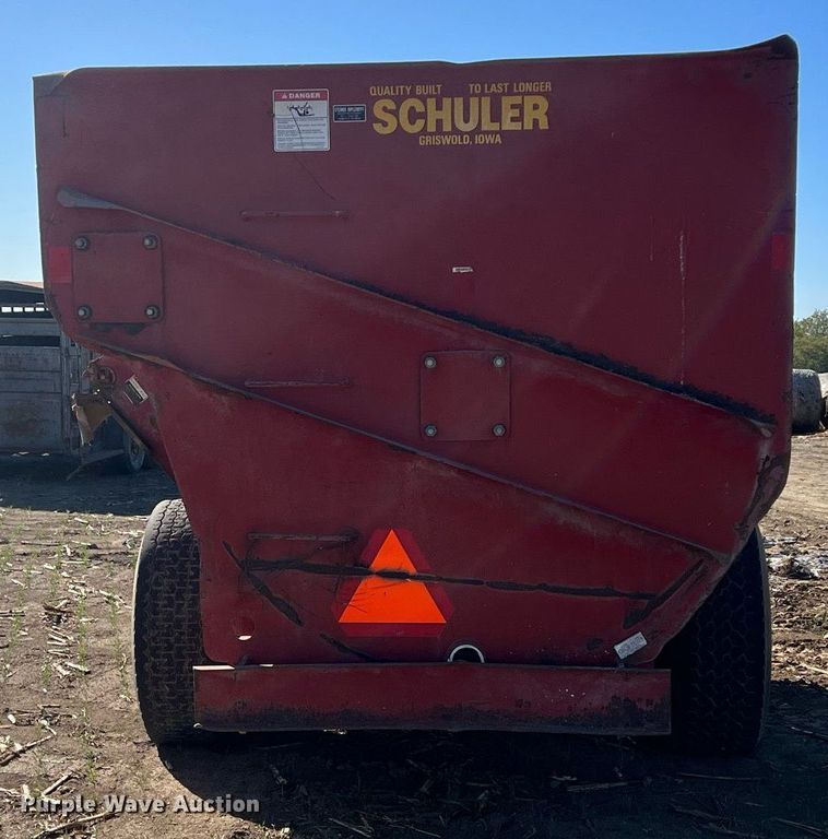 image for item DW2782 Schuler SRM354  feed mixer