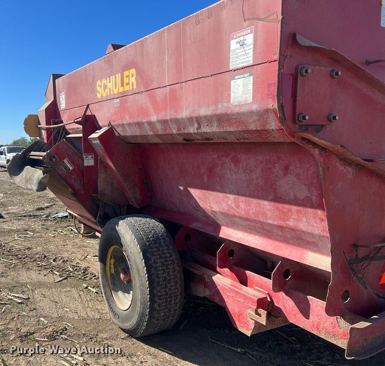 image for item DW2782 Schuler SRM354  feed mixer