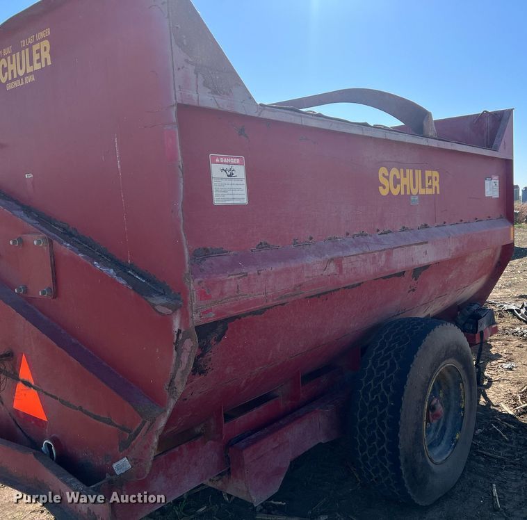 image for item DW2782 Schuler SRM354  feed mixer