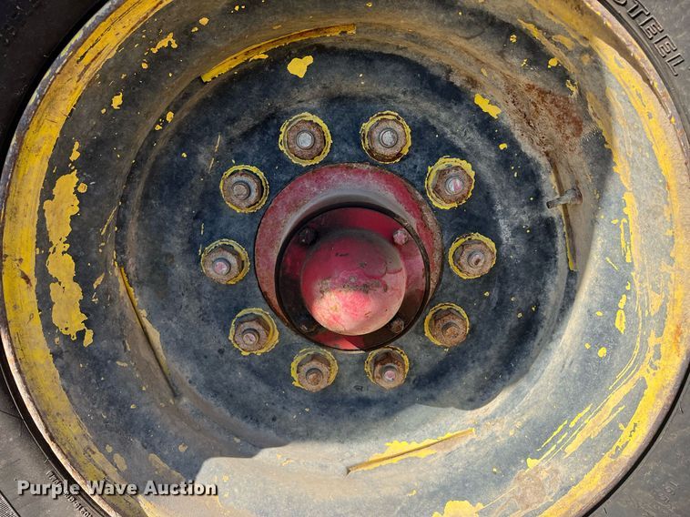 image for item DW2782 Schuler SRM354  feed mixer