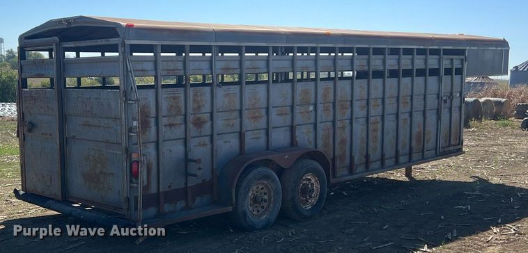 image for item DW2783 1993 Titan  livestock trailer