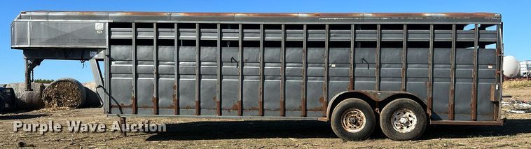 image for item DW2783 1993 Titan  livestock trailer