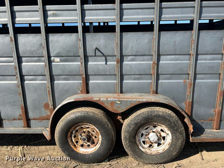 image for item DW2783 1993 Titan  livestock trailer