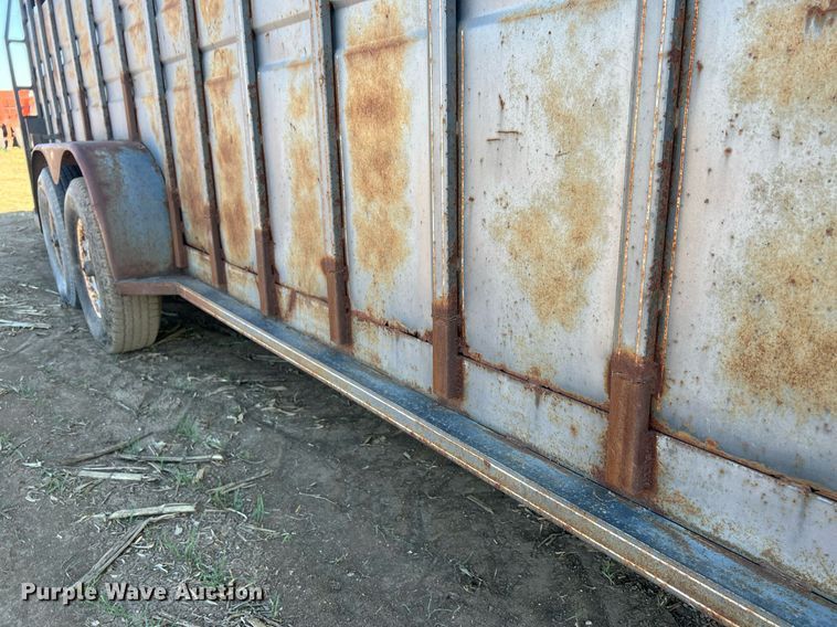 image for item DW2783 1993 Titan  livestock trailer