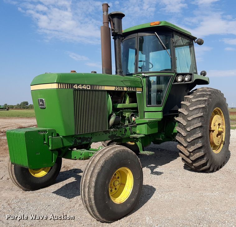 image for item EB9771 1980 John Deere 4440  tractor