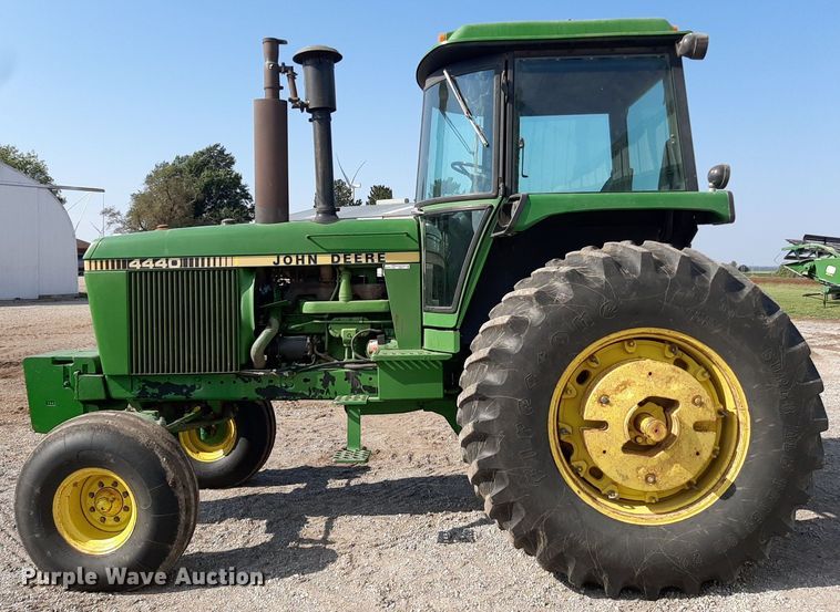image for item EB9771 1980 John Deere 4440  tractor