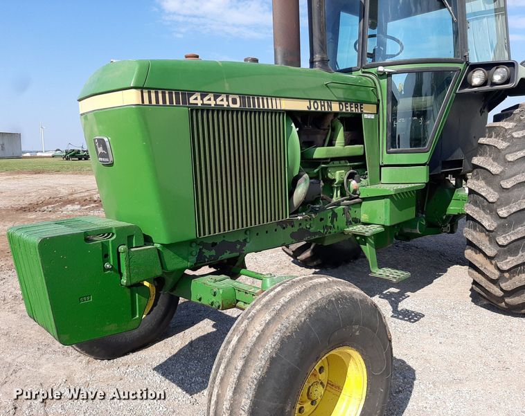 image for item EB9771 1980 John Deere 4440  tractor