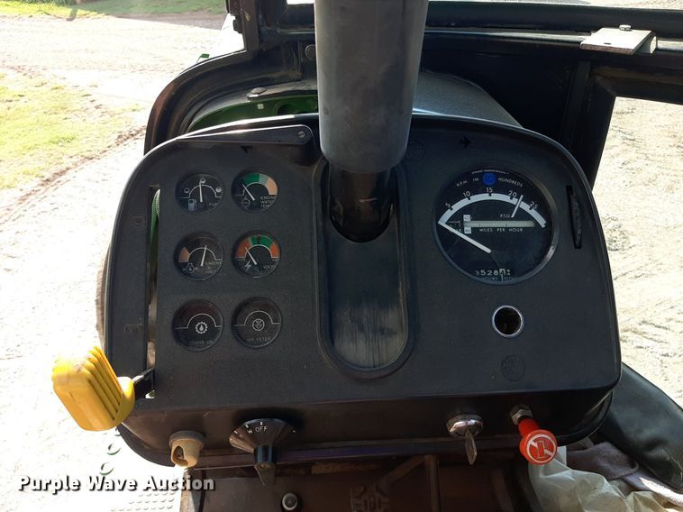 image for item EB9771 1980 John Deere 4440  tractor