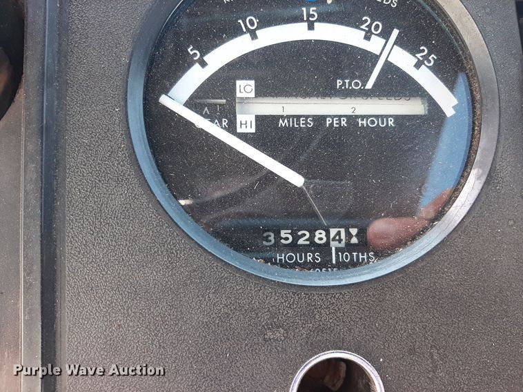 image for item EB9771 1980 John Deere 4440  tractor