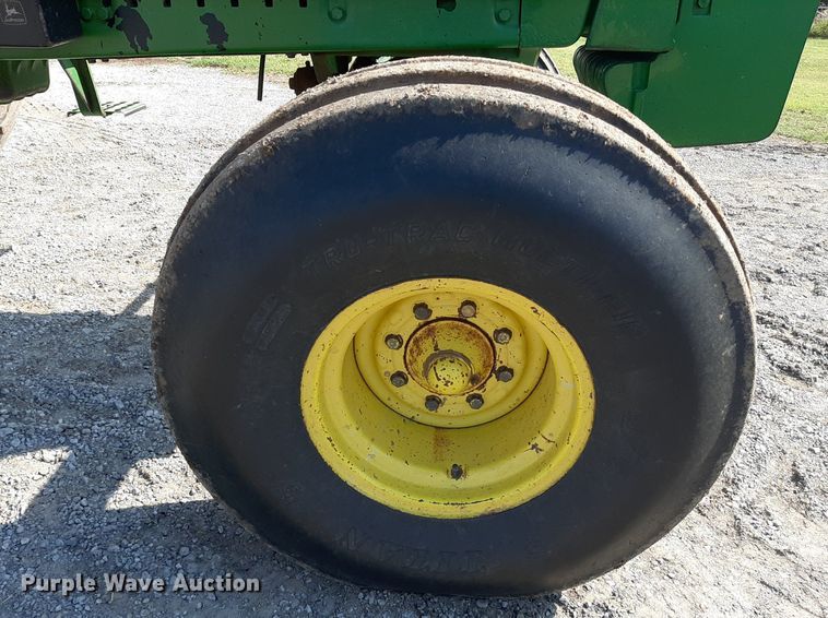 image for item EB9771 1980 John Deere 4440  tractor