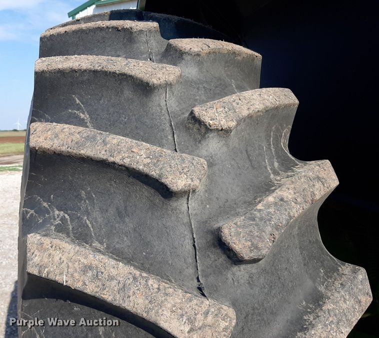 image for item EB9771 1980 John Deere 4440  tractor