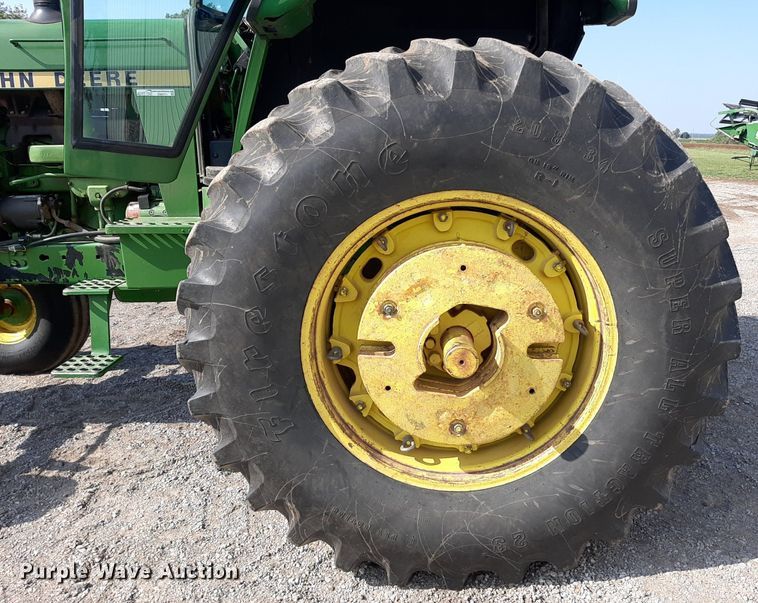 image for item EB9771 1980 John Deere 4440  tractor