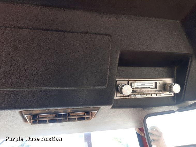 image for item EB9772 1984 Versatile 875  4WD tractor