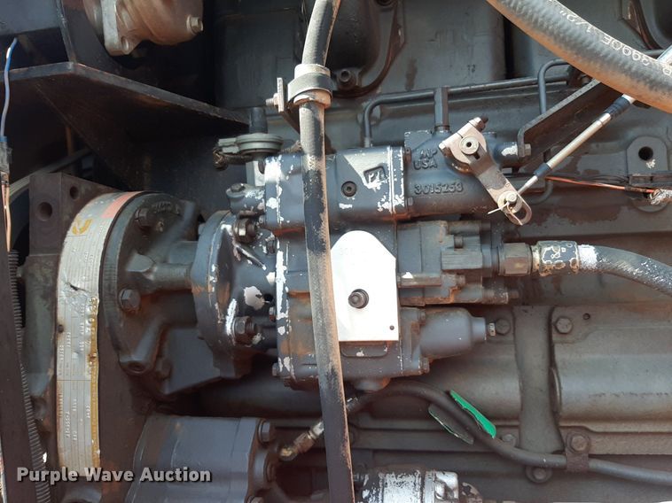 image for item EB9772 1984 Versatile 875  4WD tractor