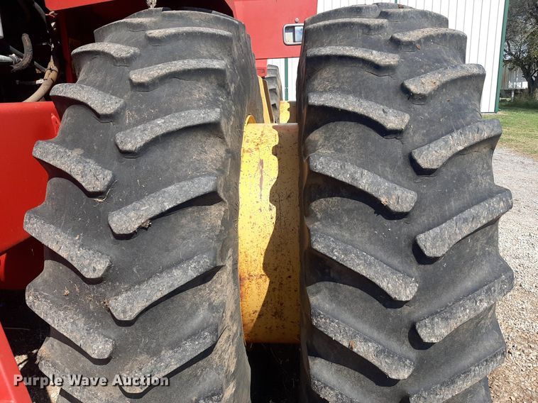 image for item EB9772 1984 Versatile 875  4WD tractor