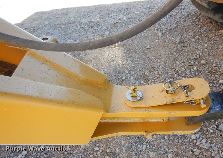 image for item EB9774 2009 Vermeer 605M  round baler