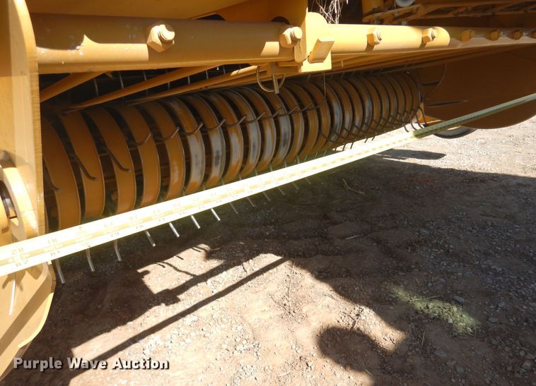 image for item EB9774 2009 Vermeer 605M  round baler