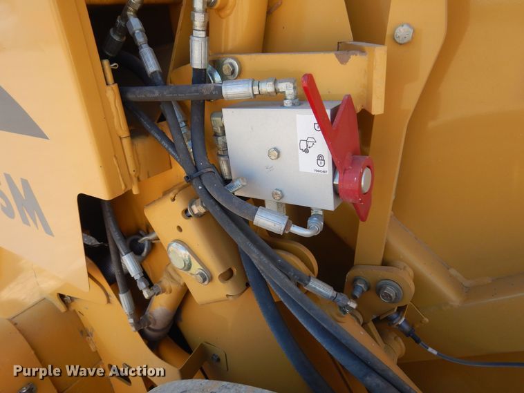 image for item EB9774 2009 Vermeer 605M  round baler