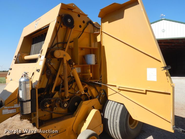 image for item EB9774 2009 Vermeer 605M  round baler