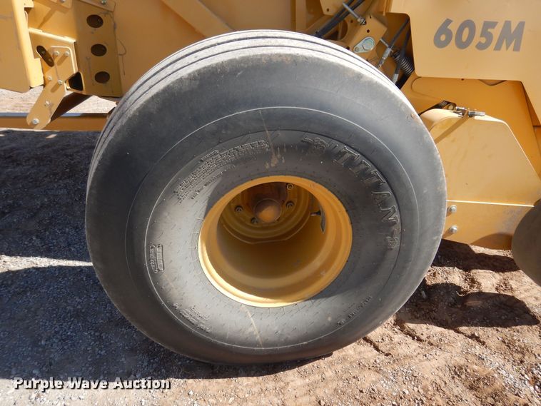 image for item EB9774 2009 Vermeer 605M  round baler