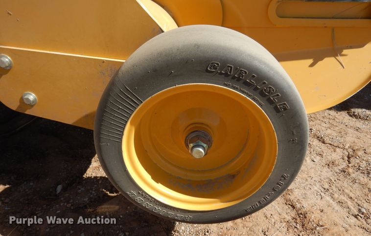 image for item EB9774 2009 Vermeer 605M  round baler