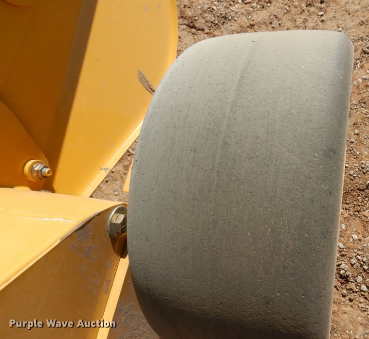 image for item EB9774 2009 Vermeer 605M  round baler