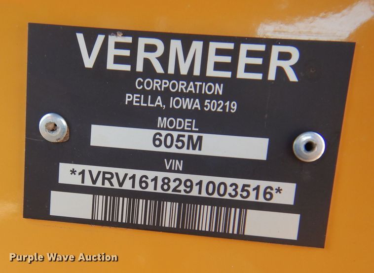 image for item EB9774 2009 Vermeer 605M  round baler