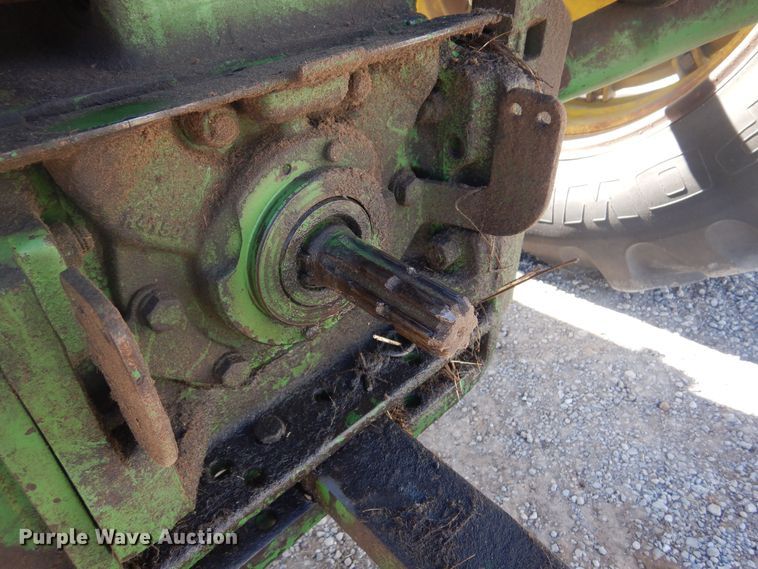 image for item EB9775 1978 John Deere 4240  tractor