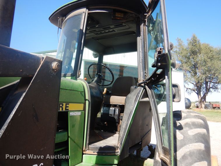 image for item EB9775 1978 John Deere 4240  tractor