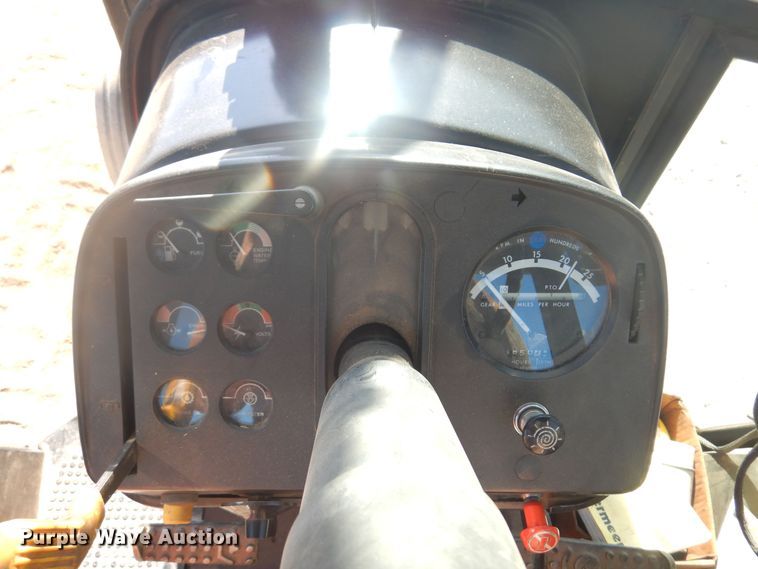 image for item EB9775 1978 John Deere 4240  tractor