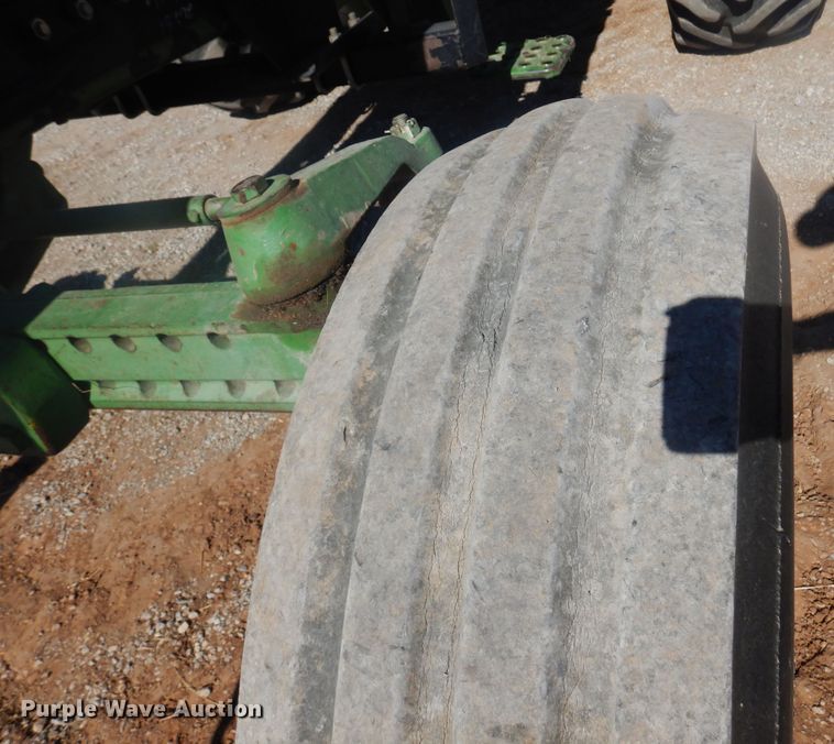 image for item EB9775 1978 John Deere 4240  tractor