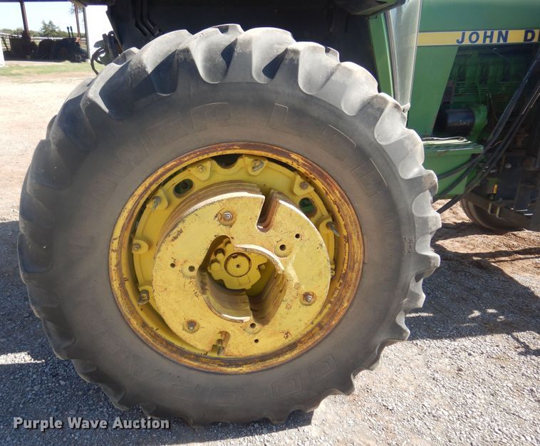 image for item EB9775 1978 John Deere 4240  tractor