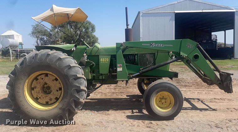 image for item EB9776 1969 John Deere 4020  tractor