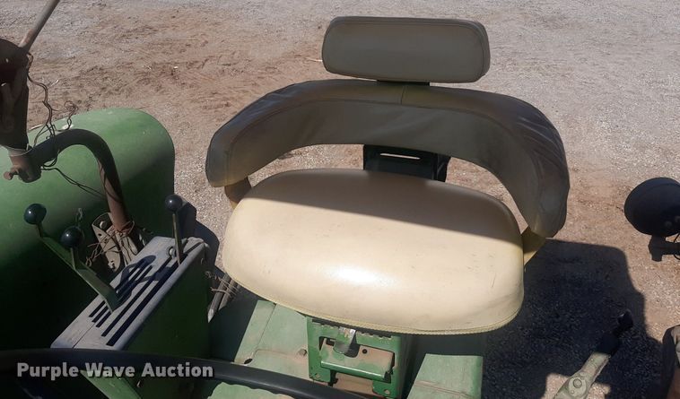 image for item EB9776 1969 John Deere 4020  tractor