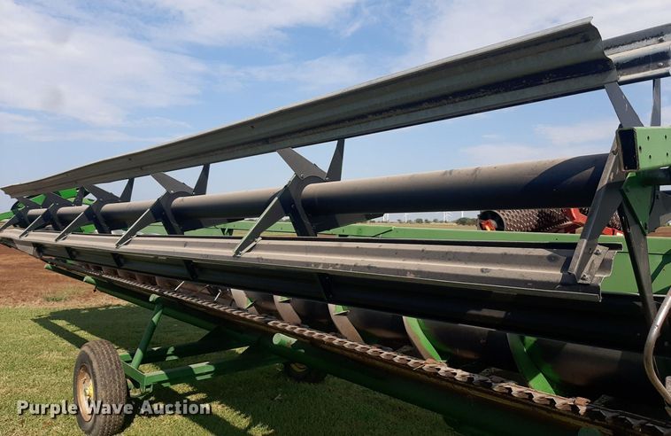 image for item EB9779 John Deere 224  rigid head