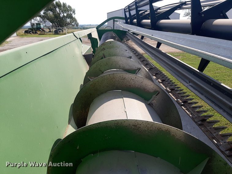 image for item EB9779 John Deere 224  rigid head