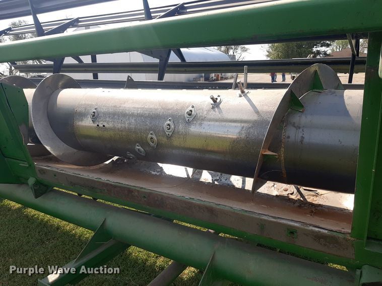 image for item EB9779 John Deere 224  rigid head