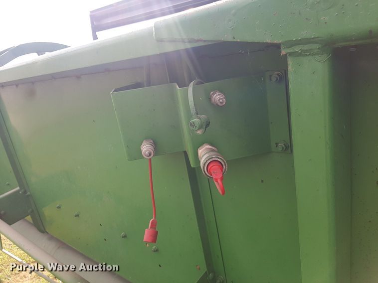 image for item EB9779 John Deere 224  rigid head