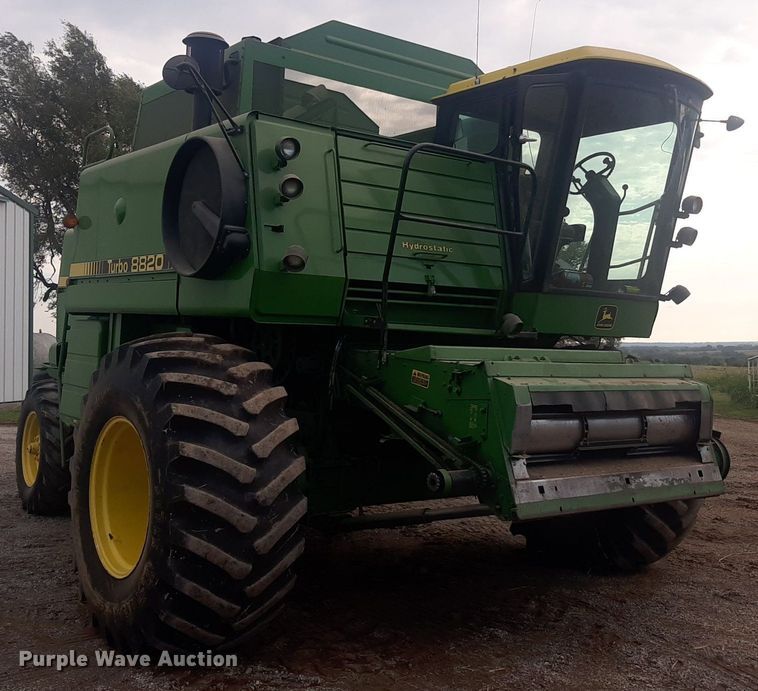 image for item EB9780 1984 John Deere 8820 Turbo  combine