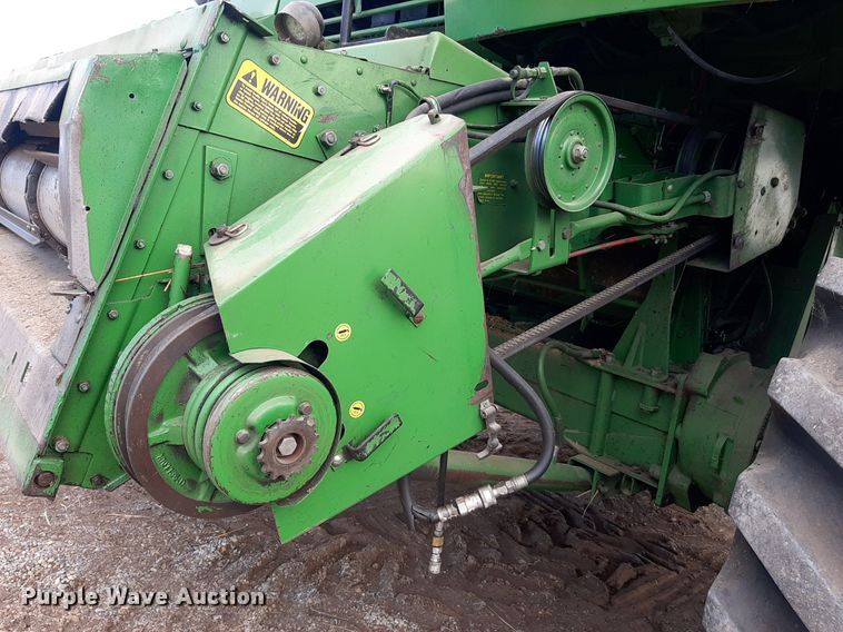 image for item EB9780 1984 John Deere 8820 Turbo  combine
