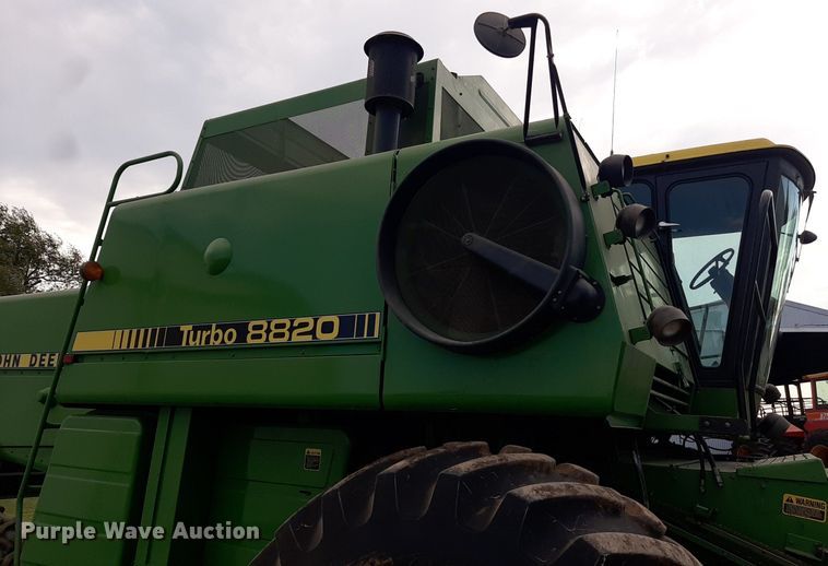 image for item EB9780 1984 John Deere 8820 Turbo  combine