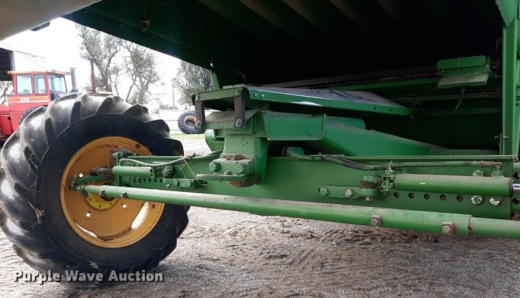image for item EB9780 1984 John Deere 8820 Turbo  combine