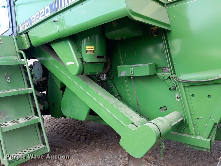 image for item EB9780 1984 John Deere 8820 Turbo  combine