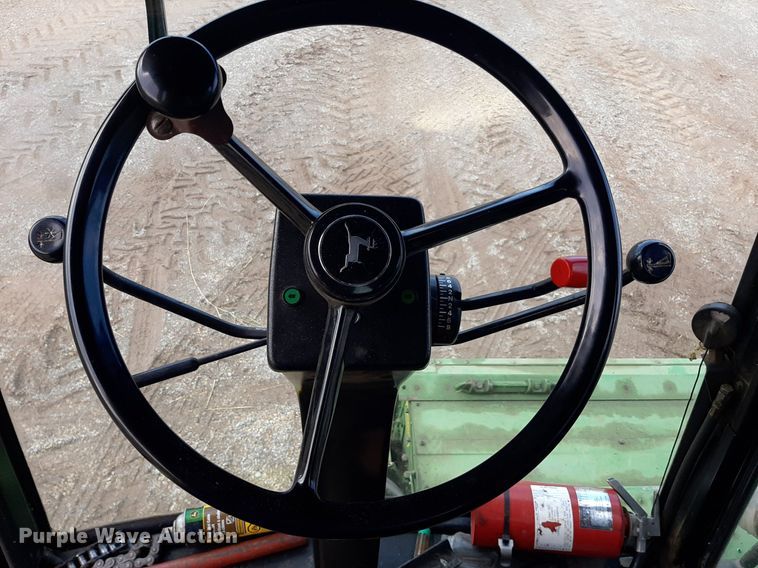 image for item EB9780 1984 John Deere 8820 Turbo  combine