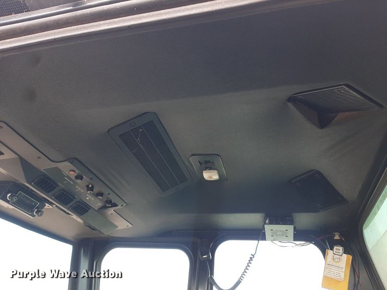 image for item EB9780 1984 John Deere 8820 Turbo  combine