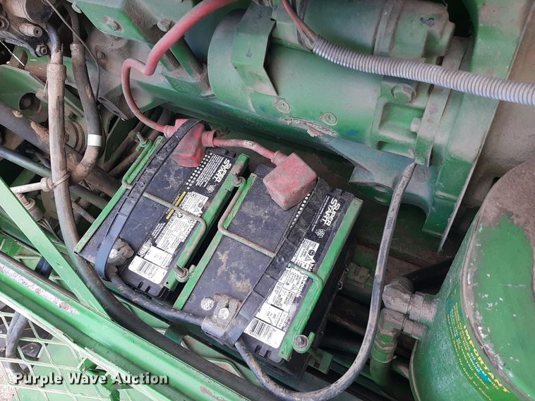 image for item EB9780 1984 John Deere 8820 Turbo  combine