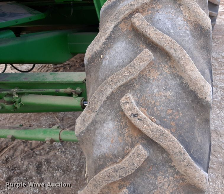 image for item EB9780 1984 John Deere 8820 Turbo  combine