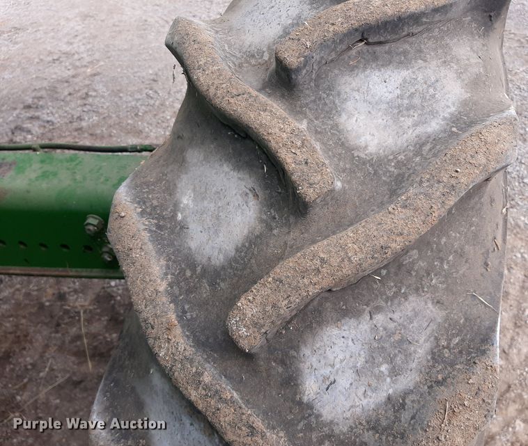 image for item EB9780 1984 John Deere 8820 Turbo  combine